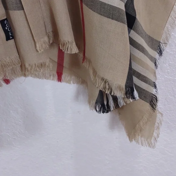 Fraas Lightweight Border Plaid Poncho,Color Camel. - Picture 6 of 13